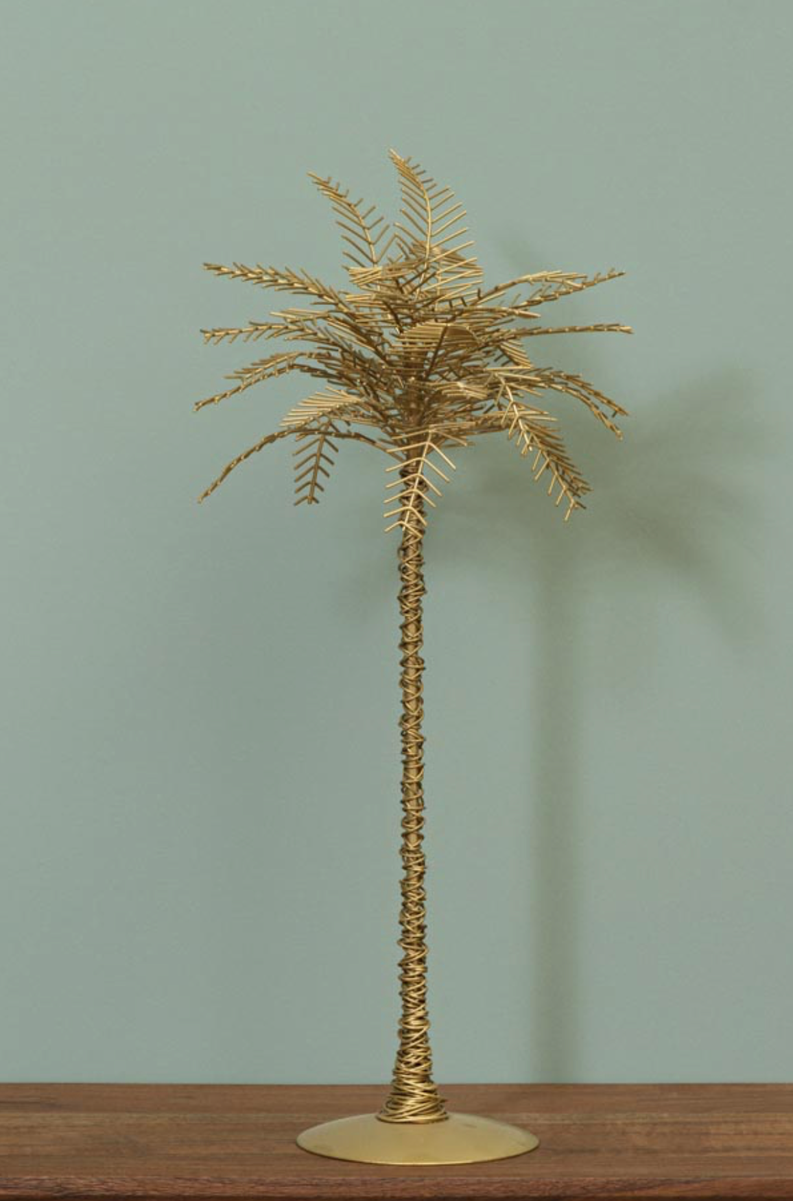 Palmera metálica grande